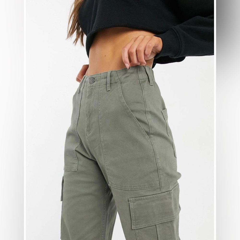 Hollister Utility Frayed Hem Cargo Pants | 00R XS - Picture 2 of 6